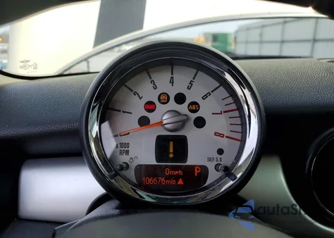 2011 Mini Cooper S z USA, uszkodzony, nr VIN WMWSV3C5XBTY10981